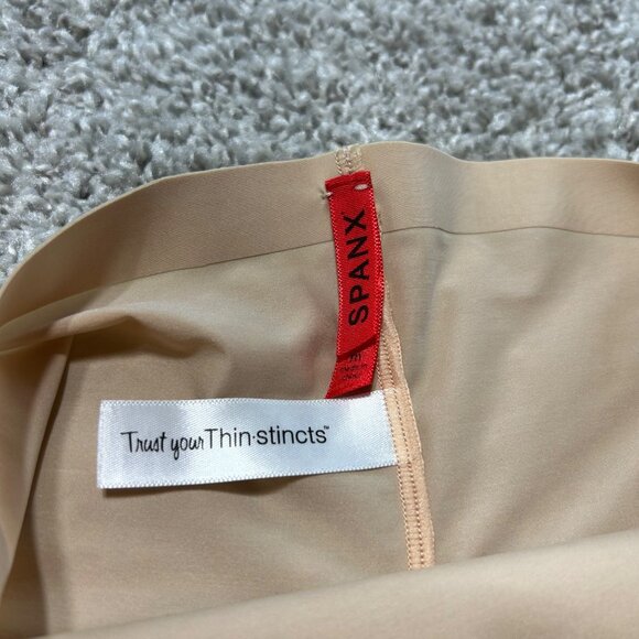 Spanx Women's SZ Medium Nude Trust Your Thin-Stincts Shaping Shorts - Picture 5 of 8